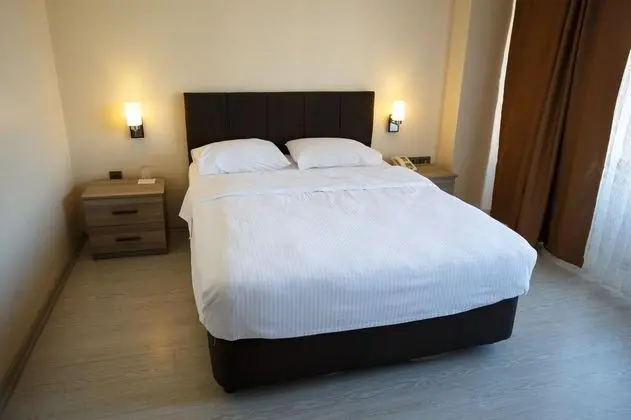 Standart Oda -  Kara Manzaralı