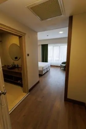 Standart Oda,kara Manzaralı,balkonsuz
