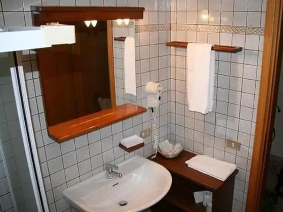 Standard Tek Büyük veya İki Ayrı Yataklı Oda, Balkon