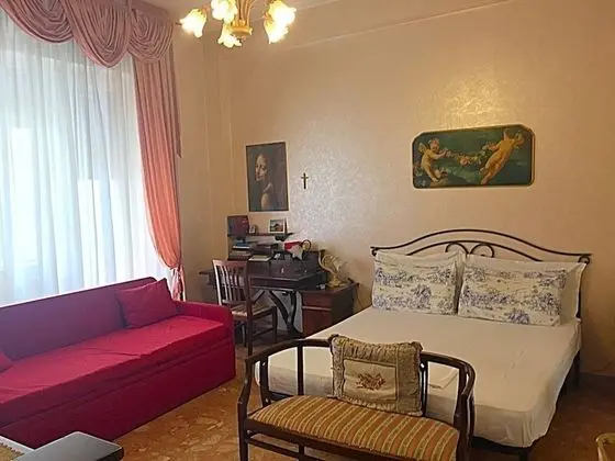 Üç Kişilik Oda
