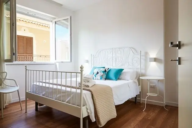 Design Apart Daire, 1 En Büyük (King) Boy Yatak ve Çekyat