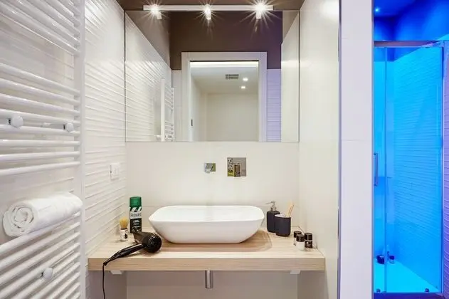 Design Apart Daire, 1 En Büyük (King) Boy Yatak ve Çekyat