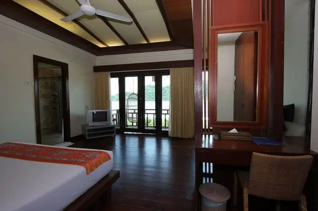 Villa (Water)