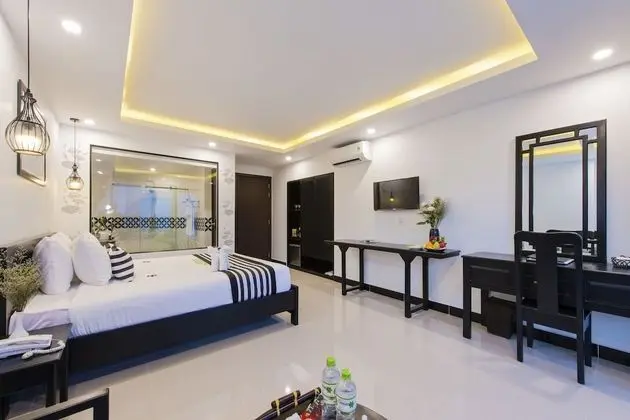 Deluxe Tek Büyük veya İki Ayrı Yataklı Oda, Balkon, Nehir Manzaralı