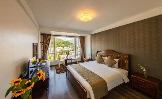 Deluxe Tek Büyük Yataklı Oda, Dağ Manzaralı