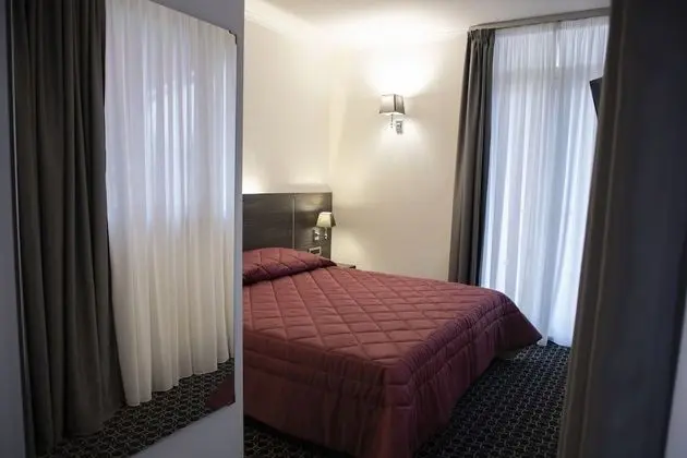 Business Büyük Yataklı Tek Kişilik Oda