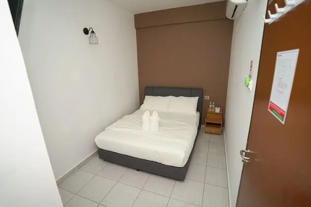 Basic Tek Büyük Yataklı Oda