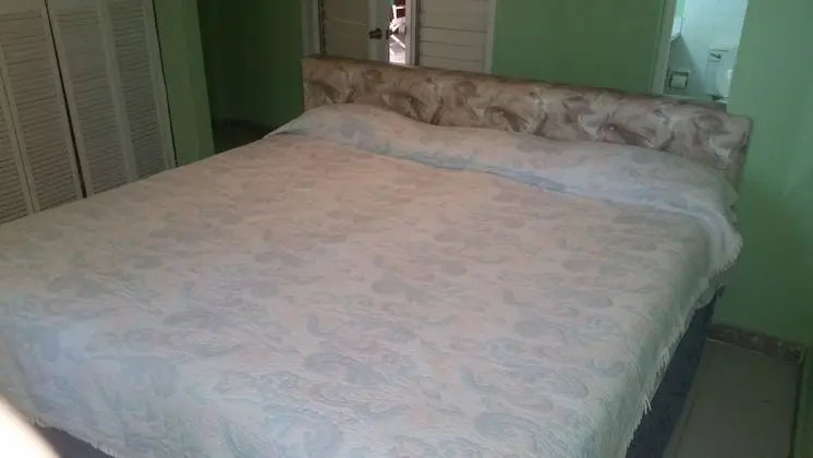 Basic Oda, 1 Büyük (Queen) Boy Yatak, Sigara İçilebilir, Mutfak