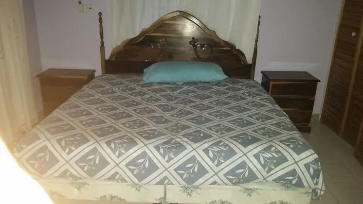 Basic Oda, 1 Büyük (Queen) Boy Yatak, Sigara İçilebilir, Mutfak