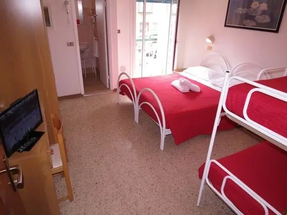 Economy Dört Kişilik Oda