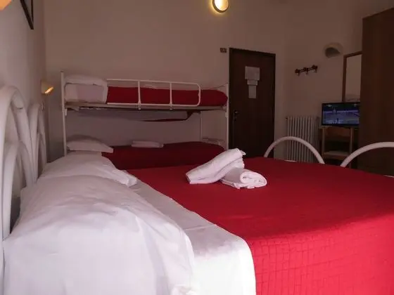 Economy Dört Kişilik Oda