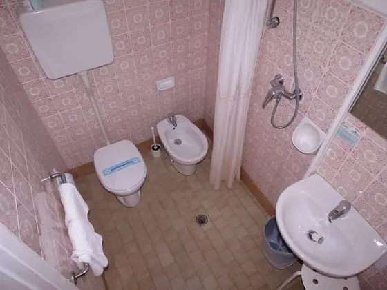 Economy Dört Kişilik Oda