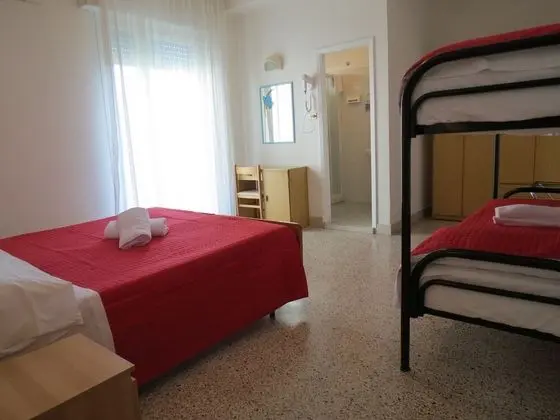 Standard Dört Kişilik Oda