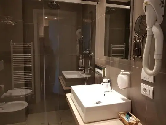 Economy Tek Büyük veya İki Ayrı Yataklı Oda