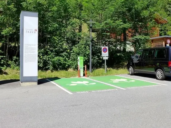 Ev