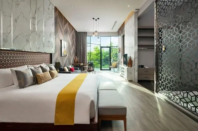 Topaz Jacuzzi