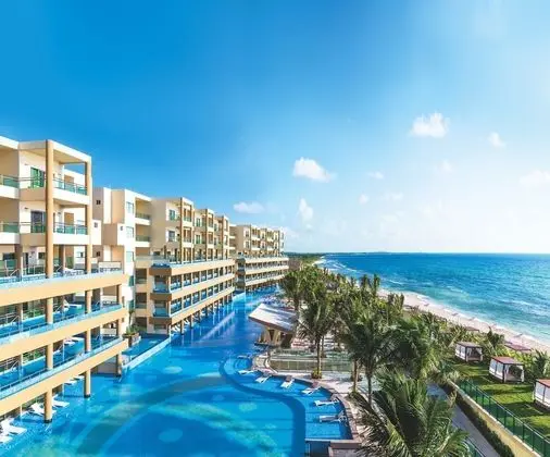 OCEANFRONT SUITE
