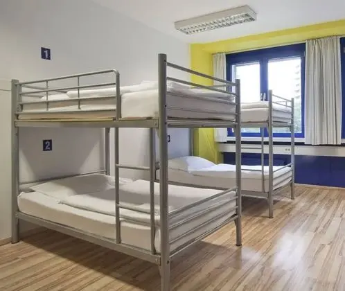 Ortak Ranzalı Oda, Karma Ranzalı Oda