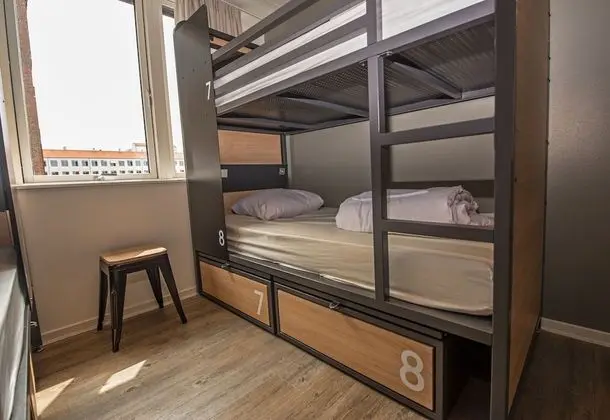 Ortak Ranzalı Oda, Karma Ranzalı Oda (8 Beds)