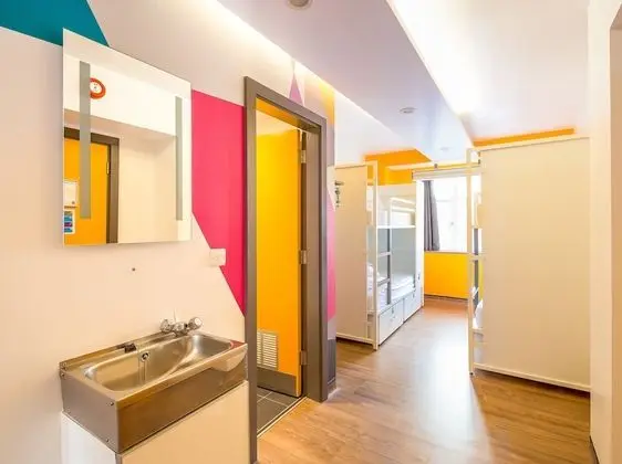 1 Bed in a 6-Bed Dorm