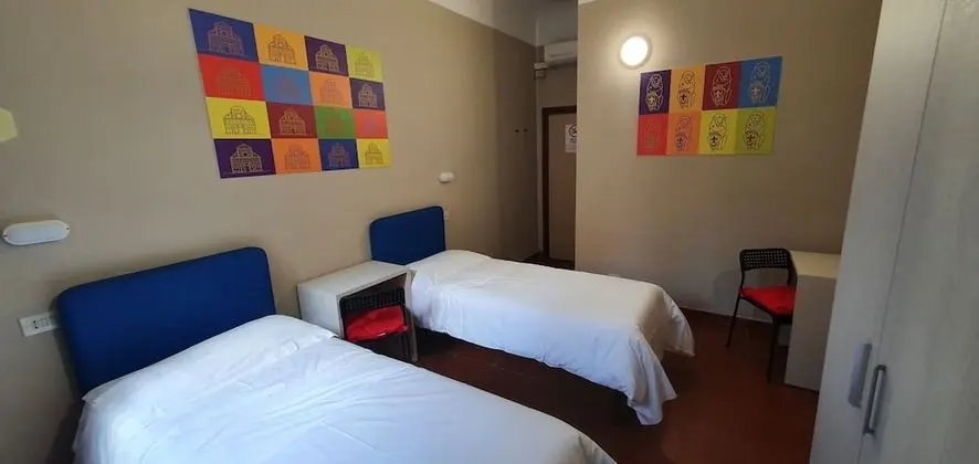 Tek Büyük veya İki Ayrı Yataklı Oda