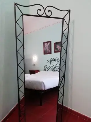 Classic Tek Büyük Yataklı Oda