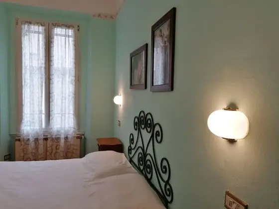 Classic Tek Büyük Yataklı Oda