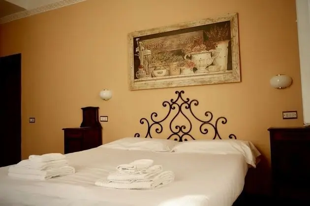 Classic Tek Büyük Yataklı Oda