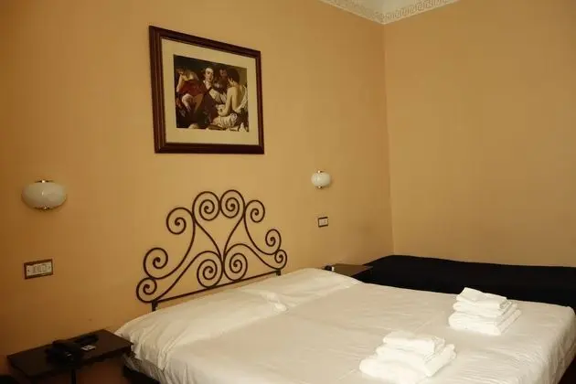 Classic Tek Büyük Yataklı Oda