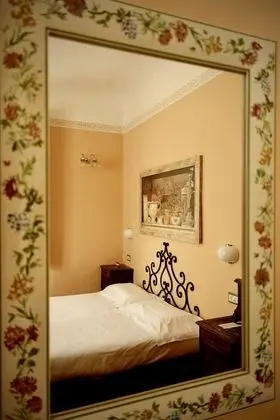 Classic Tek Büyük Yataklı Oda