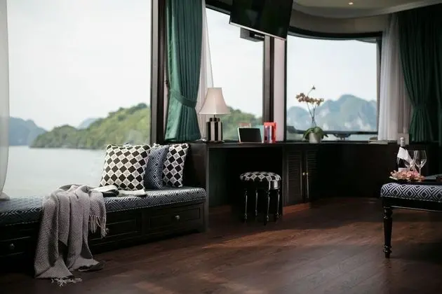 Luxury Süit, 1 En Büyük (King) Boy Yatak, Teras, Denize Bakan (Regal Terrace)