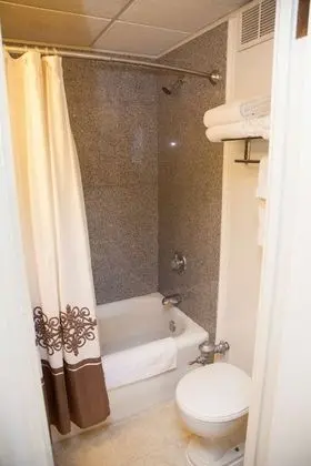 Standard Oda, 2 Çift Kişilik Yatak, Buzdolabı ve Mikrodalga, Havuz Manzaralı