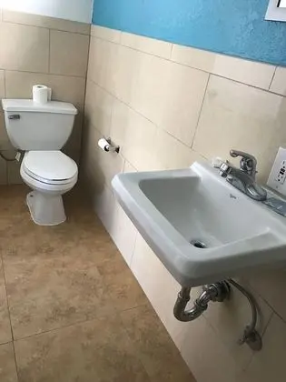 Oda, 2 Büyük (Queen) Boy Yatak