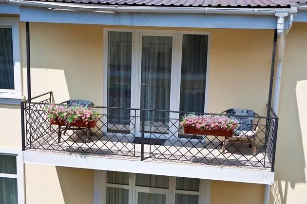 Business Tek Büyük Yataklı Oda