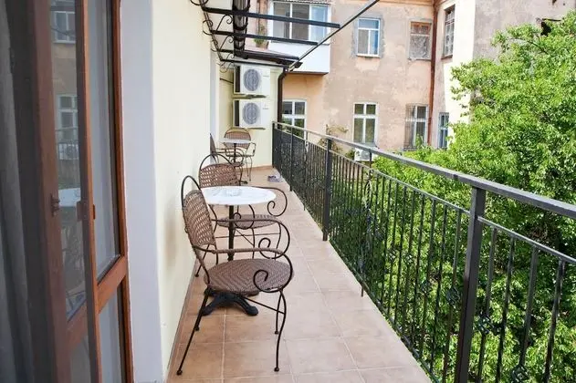 Business Tek Büyük Yataklı Oda