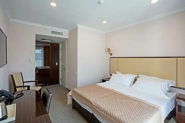 Standard Tek Büyük veya İki Ayrı Yataklı Oda, Balkon