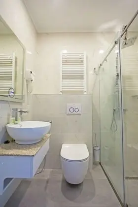 Standard Tek Büyük veya İki Ayrı Yataklı Oda, Balkon