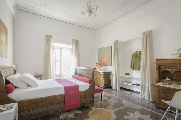 Comfort Tek Büyük veya İki Ayrı Yataklı Oda