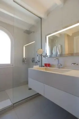 Tek Büyük Yataklı Oda, Liman Manzaralı