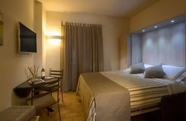 Standard Tek Büyük Yataklı Oda