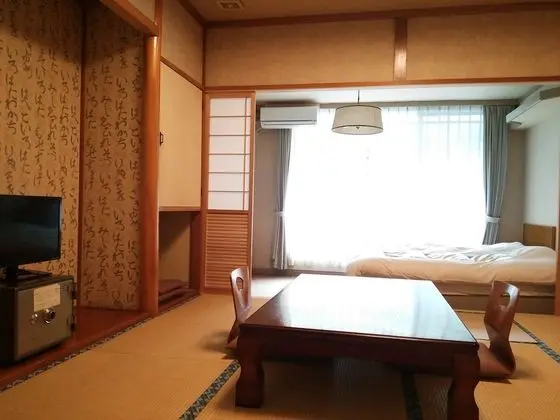 Traditional Oda, Sigara İçilebilir, Özel Banyo (Japanese/Western Style )