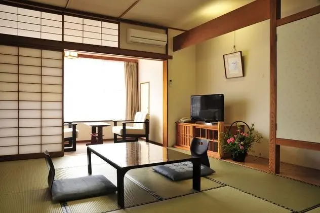 Traditional Oda (Japanese Style, for 5 People)