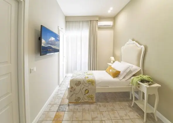 Economy Tek Büyük Yataklı Oda