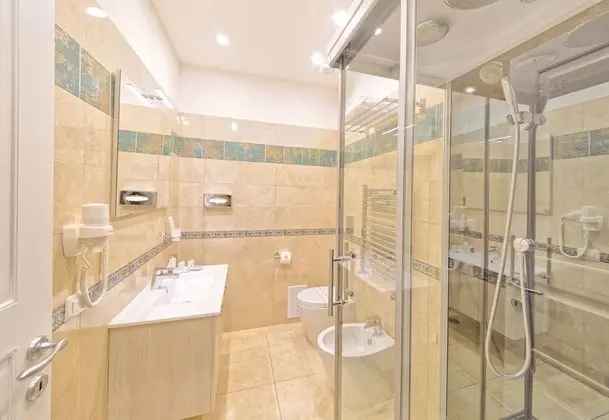 Economy Tek Büyük Yataklı Oda