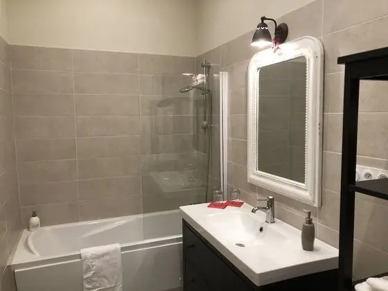 Comfort Tek Büyük Yataklı Oda, 1 Büyük (Queen) Boy Yatak, Özel Banyo, Bahçeli (Pigeonnier)