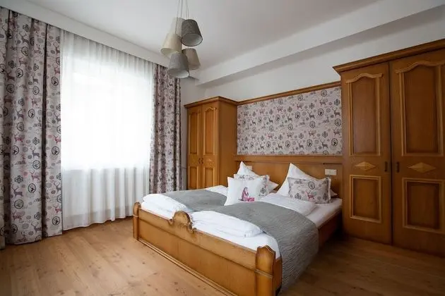 Traditional Tek Büyük Yataklı Oda, 1 En Büyük (King) Boy Yatak ve Çekyat, Sigara İçilmez (Murmele)