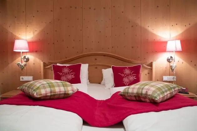 Traditional Tek Büyük Yataklı Oda, 1 En Büyük (King) Boy Yatak ve Çekyat, Sigara İçilmez (Murmele)