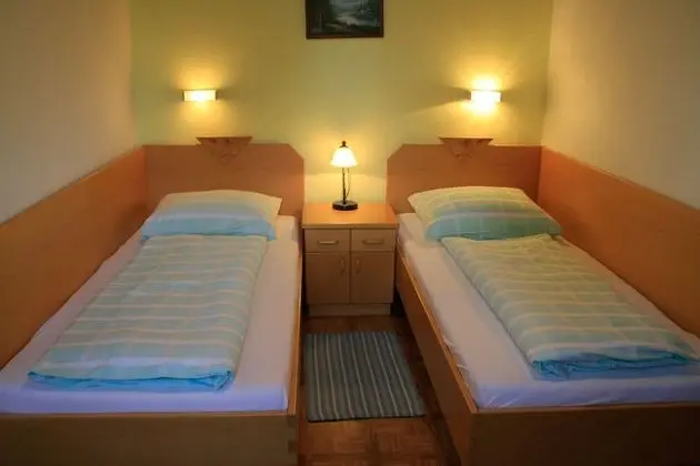 Economy Tek Büyük Yataklı Oda