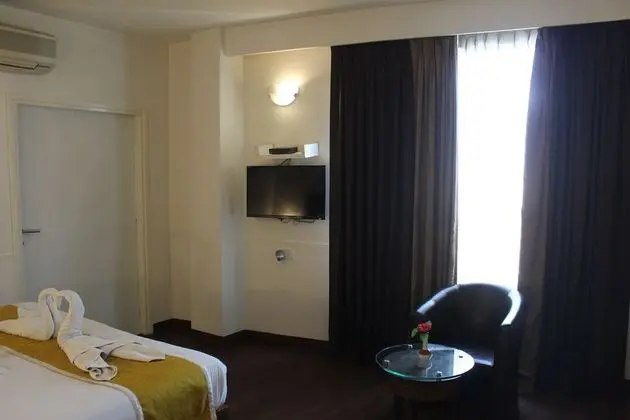 Deluxe Tek Büyük veya İki Ayrı Yataklı Oda