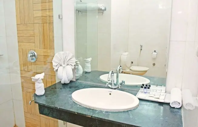 Deluxe Tek Büyük Yataklı Oda, 1 Çift Kişilik Yatak, Resort Manzaralı